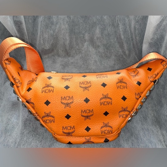 🔥 MCM SIGNATURE BRIGHT ORANGE FANNY PACK WAIST BUM BAG RARE EUC - Picture 3 of 9